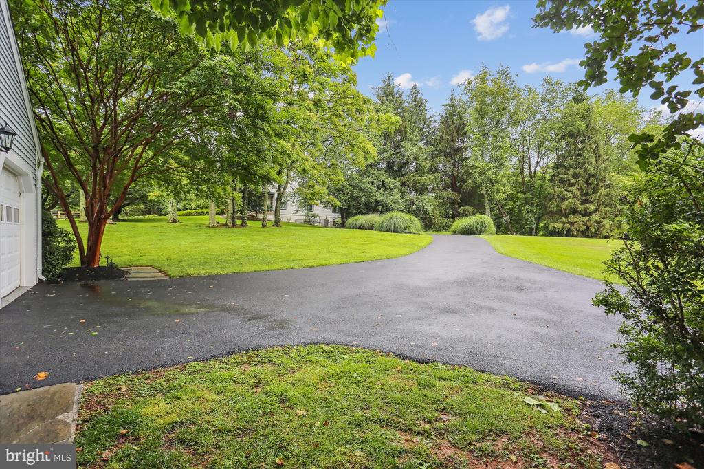 22217 CREEKVIEW DRIVE