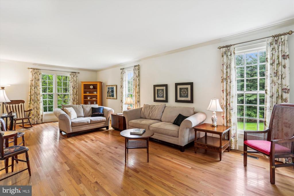 22217 CREEKVIEW DRIVE