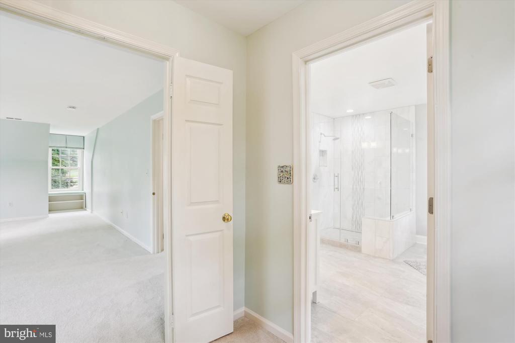 22217 CREEKVIEW DRIVE