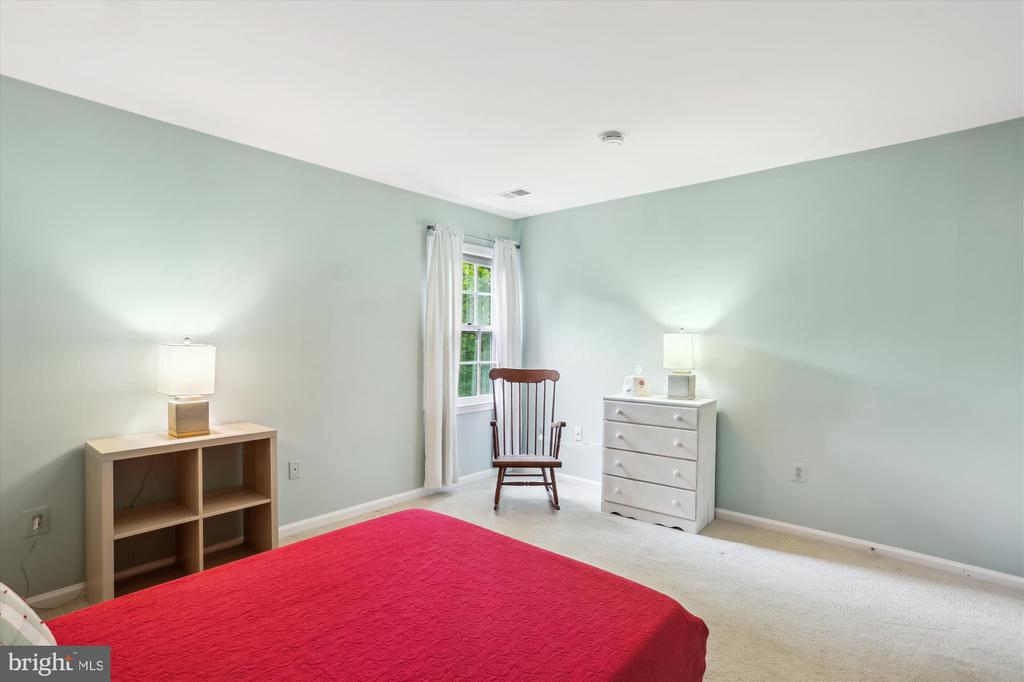 22217 CREEKVIEW DRIVE