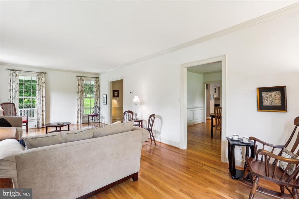 22217 CREEKVIEW DRIVE