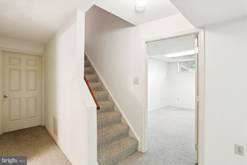 22217 CREEKVIEW DRIVE