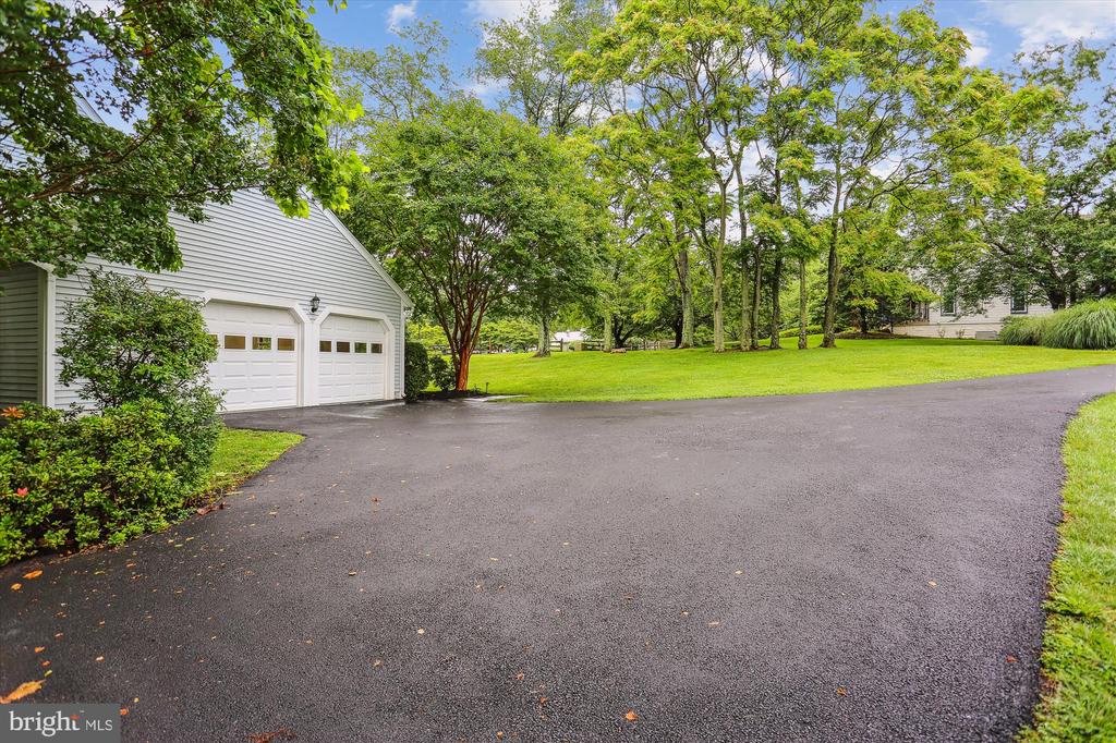 22217 CREEKVIEW DRIVE