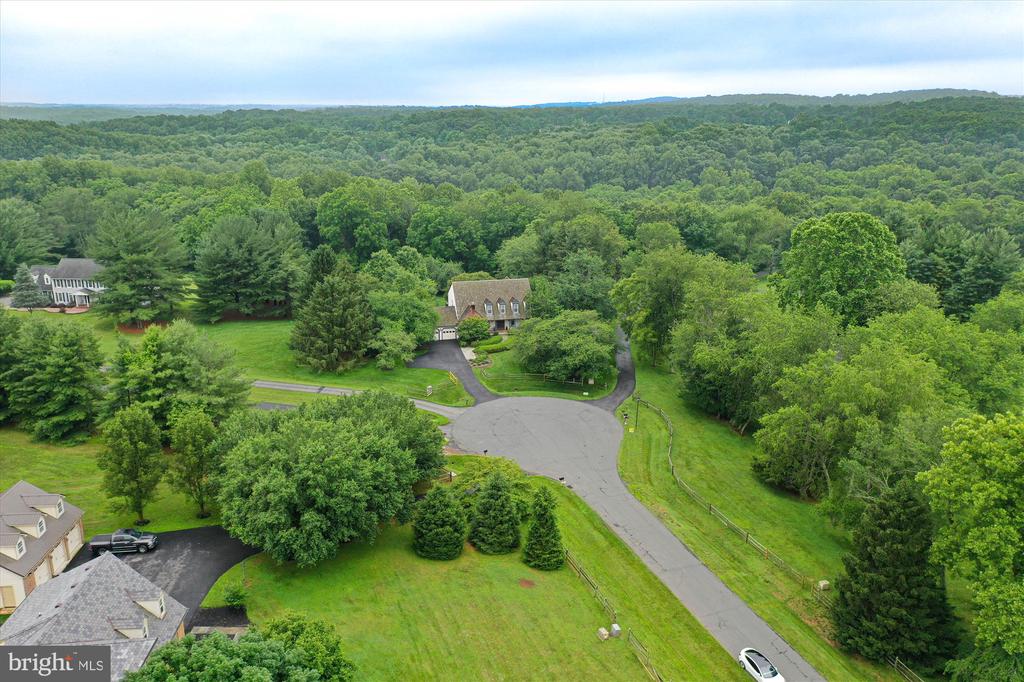 22217 CREEKVIEW DRIVE