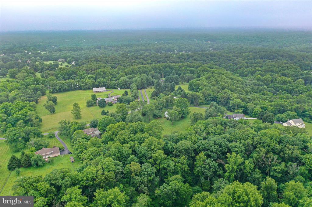 22217 CREEKVIEW DRIVE
