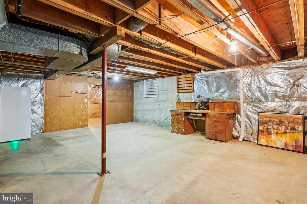 22217 CREEKVIEW DRIVE