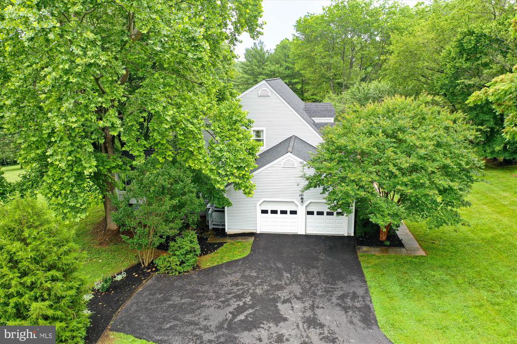 22217 CREEKVIEW DRIVE