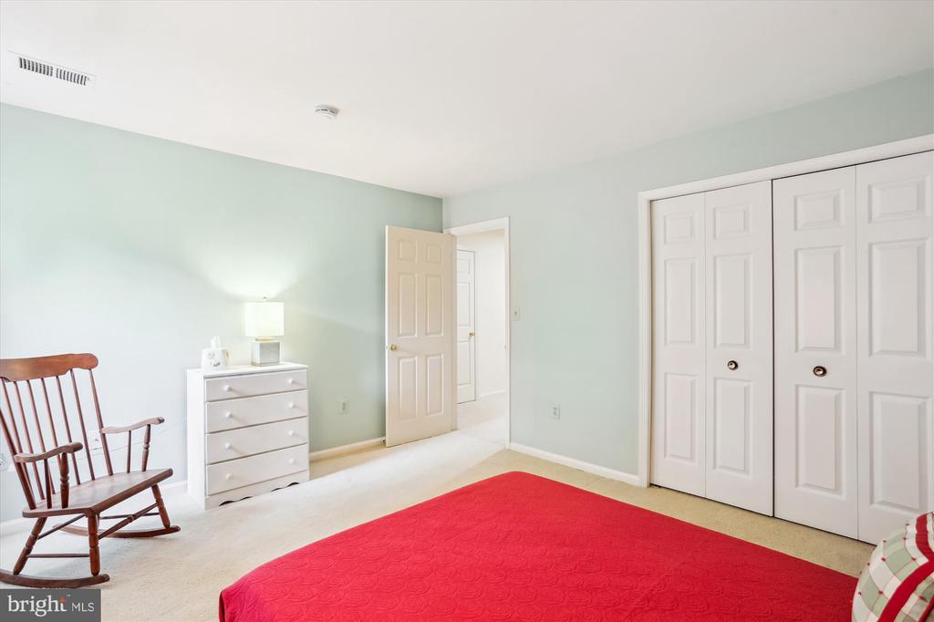 22217 CREEKVIEW DRIVE