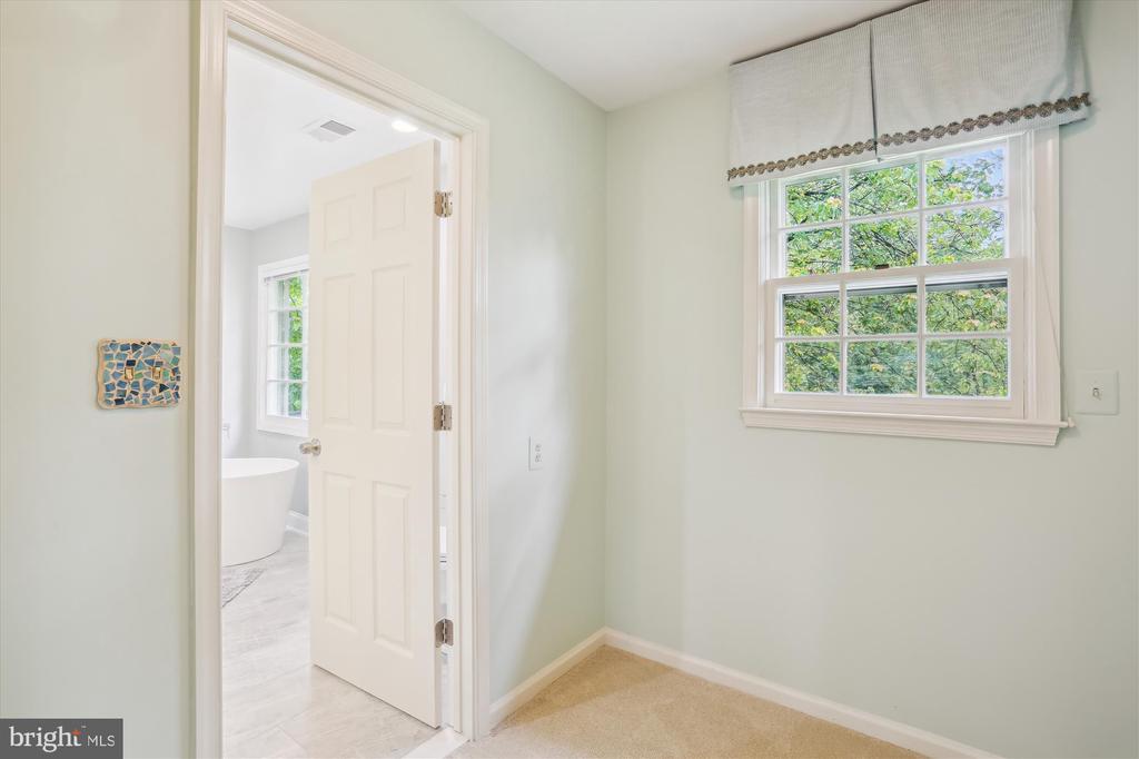 22217 CREEKVIEW DRIVE