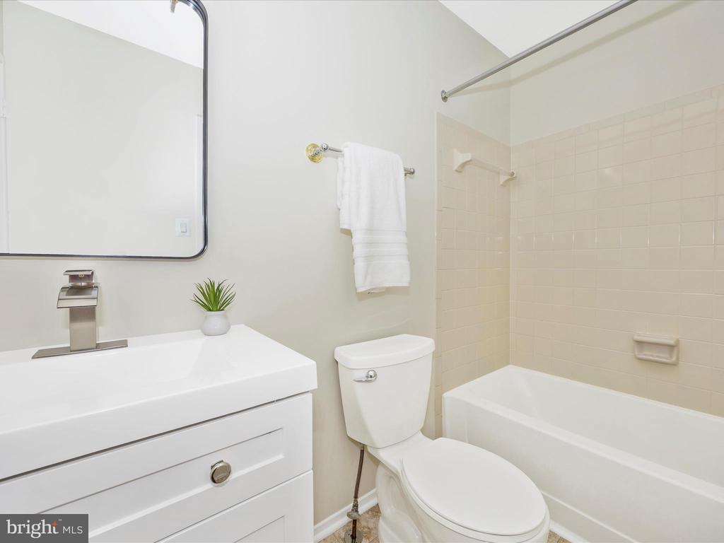 13420 BIDDEFORD COURT
