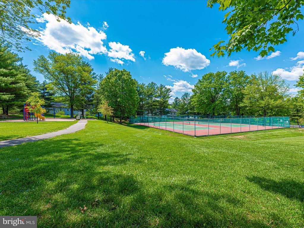 23732 ROLLING FORK WAY