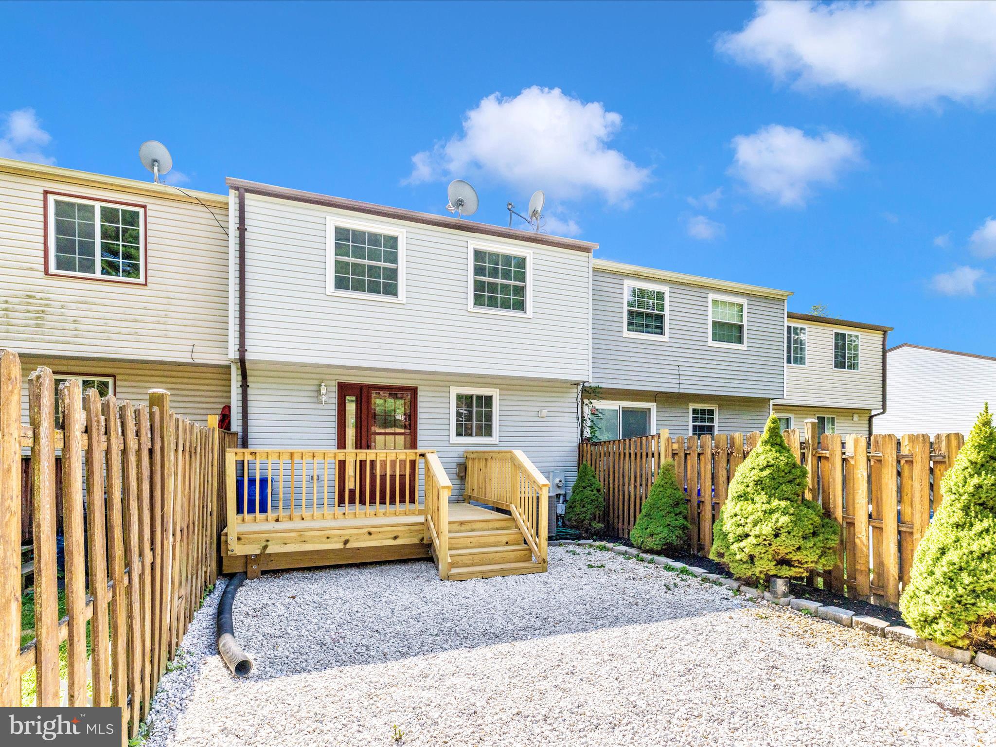 11181 CAPTAINS WALK COURT