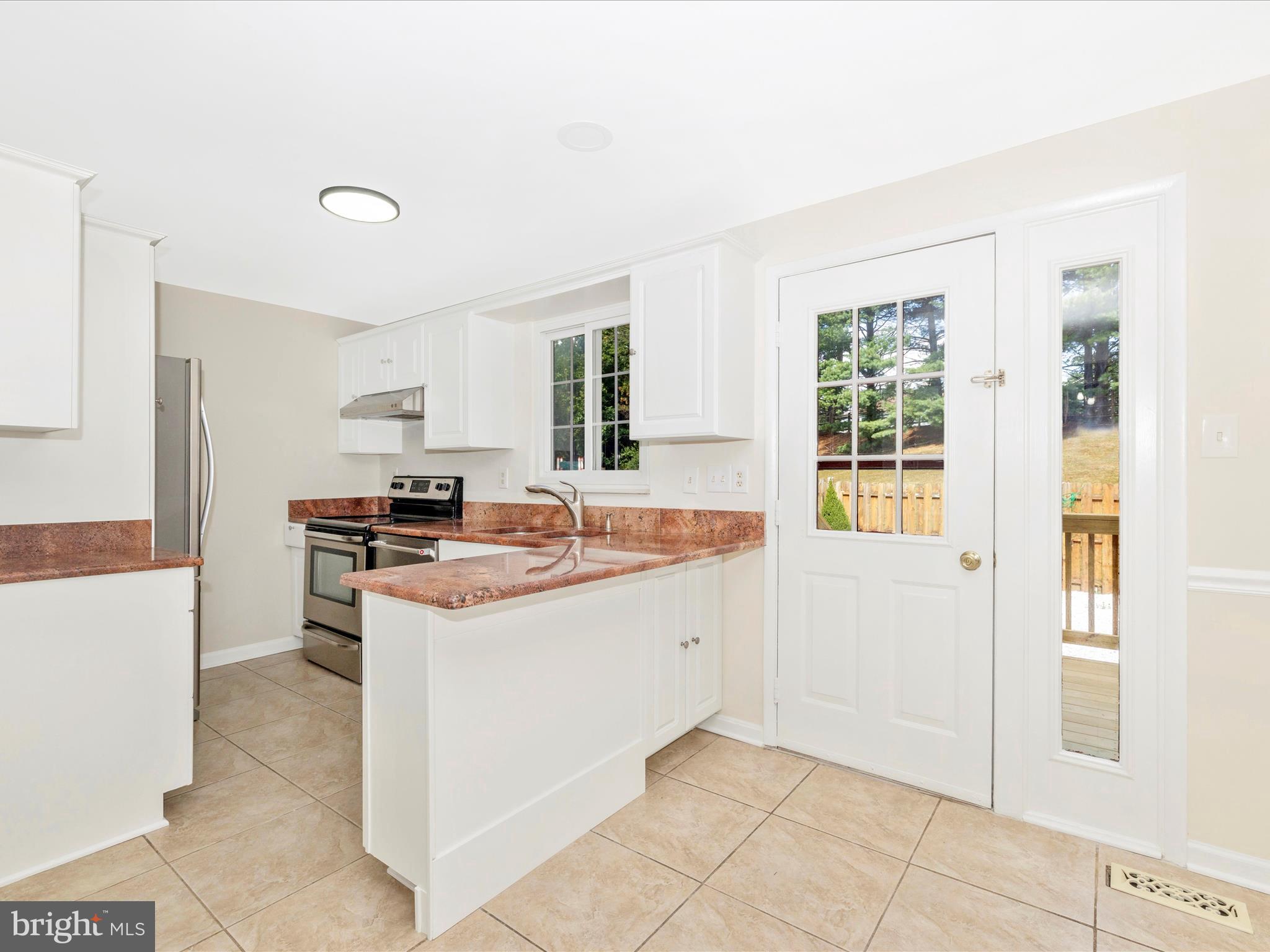 11181 CAPTAINS WALK COURT