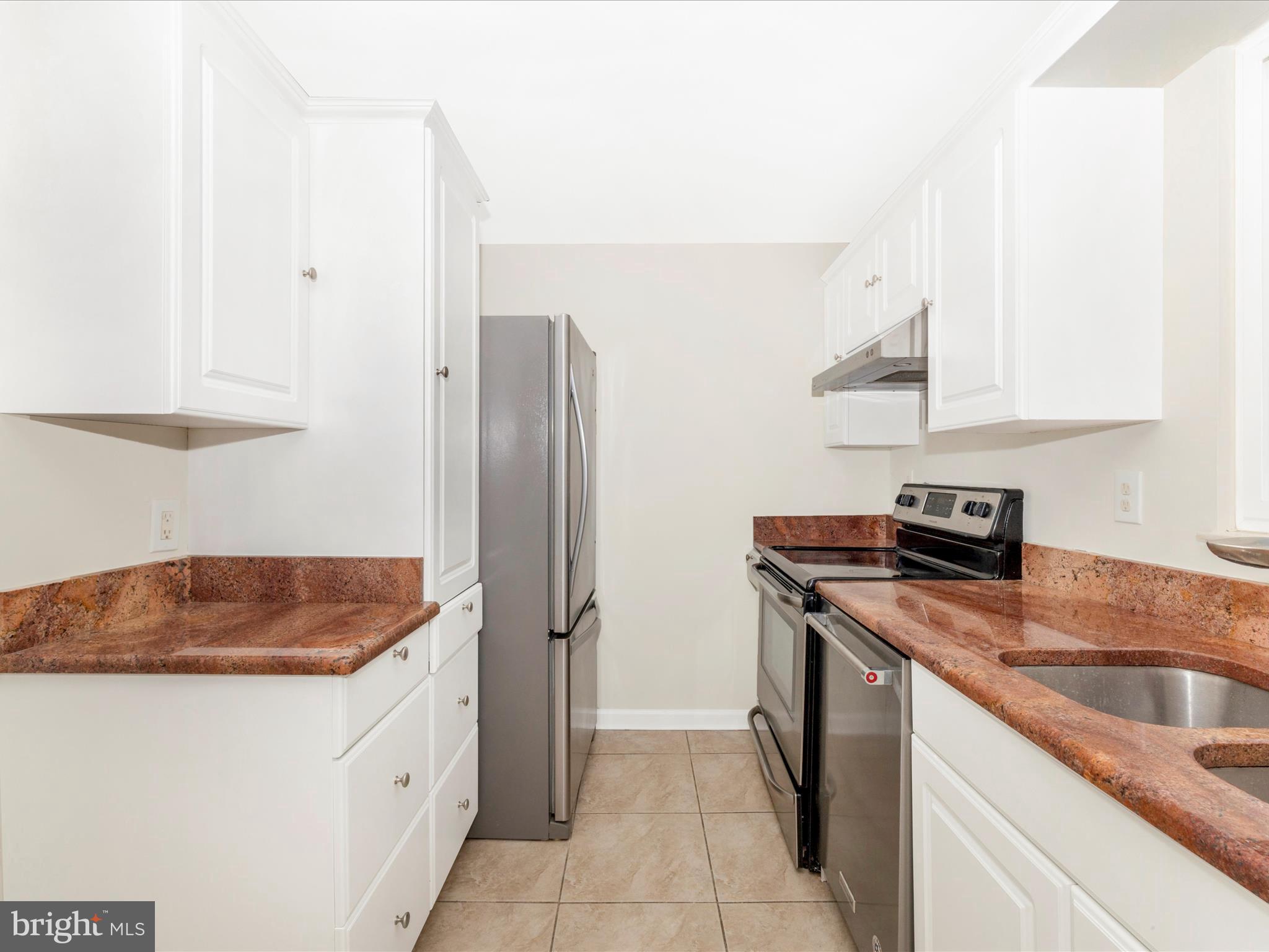 11181 CAPTAINS WALK COURT