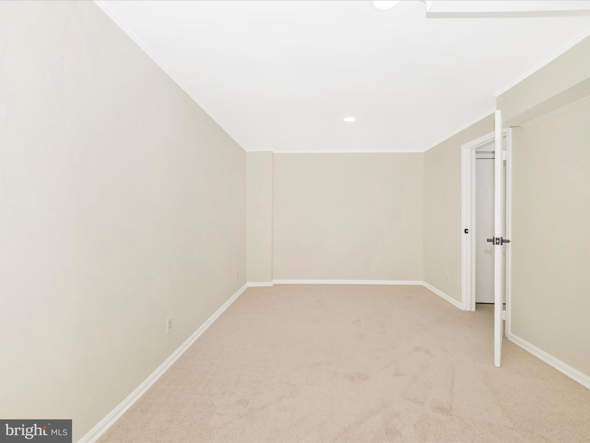 11181 CAPTAINS WALK COURT