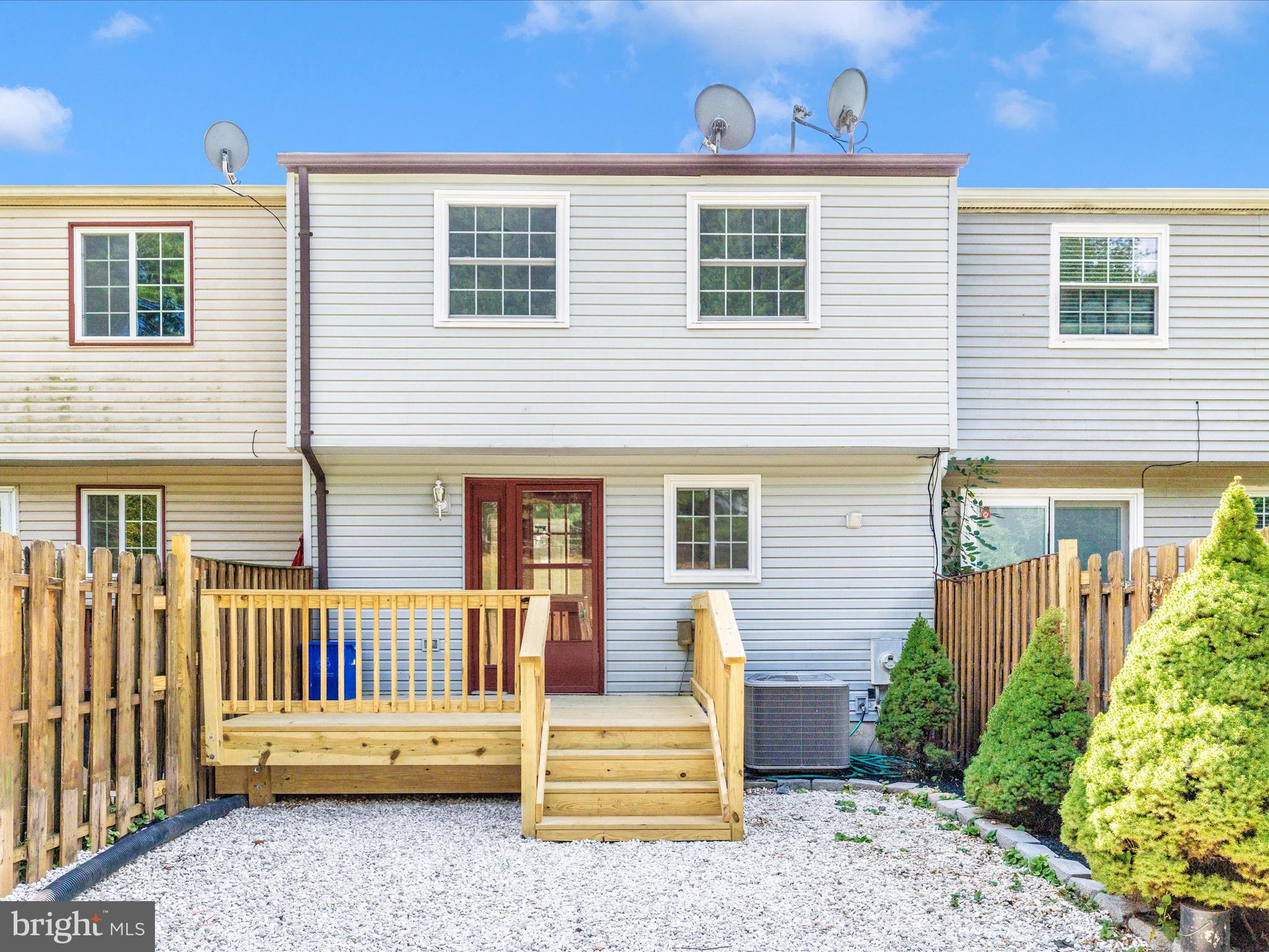 11181 CAPTAINS WALK COURT