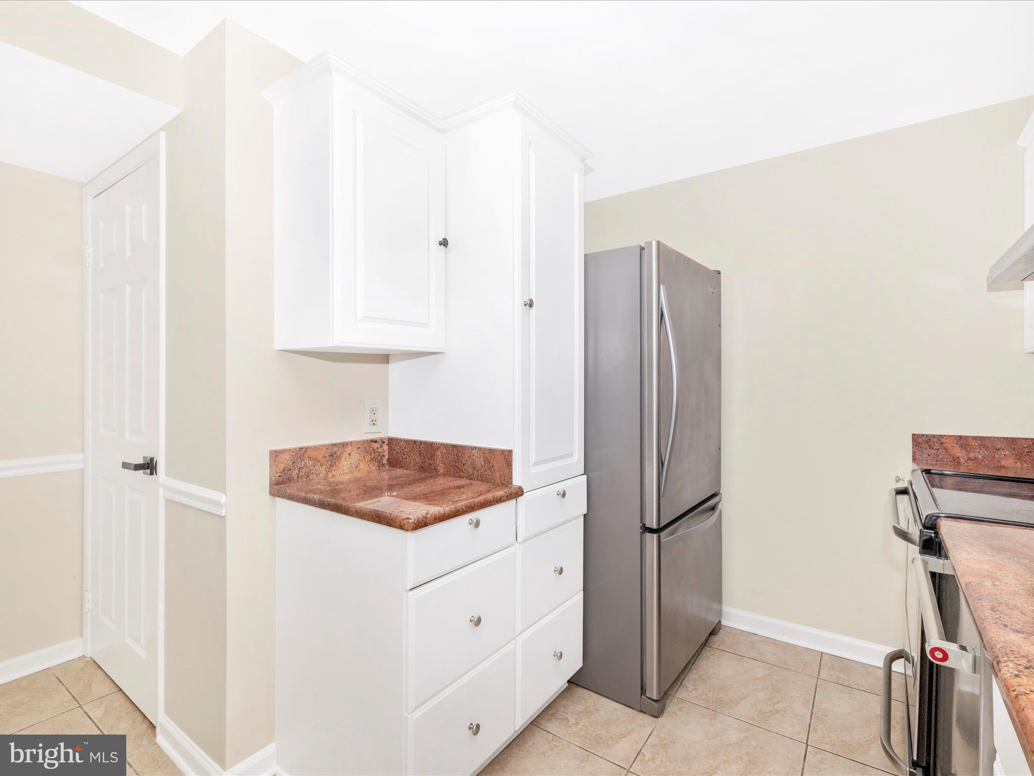 11181 CAPTAINS WALK COURT