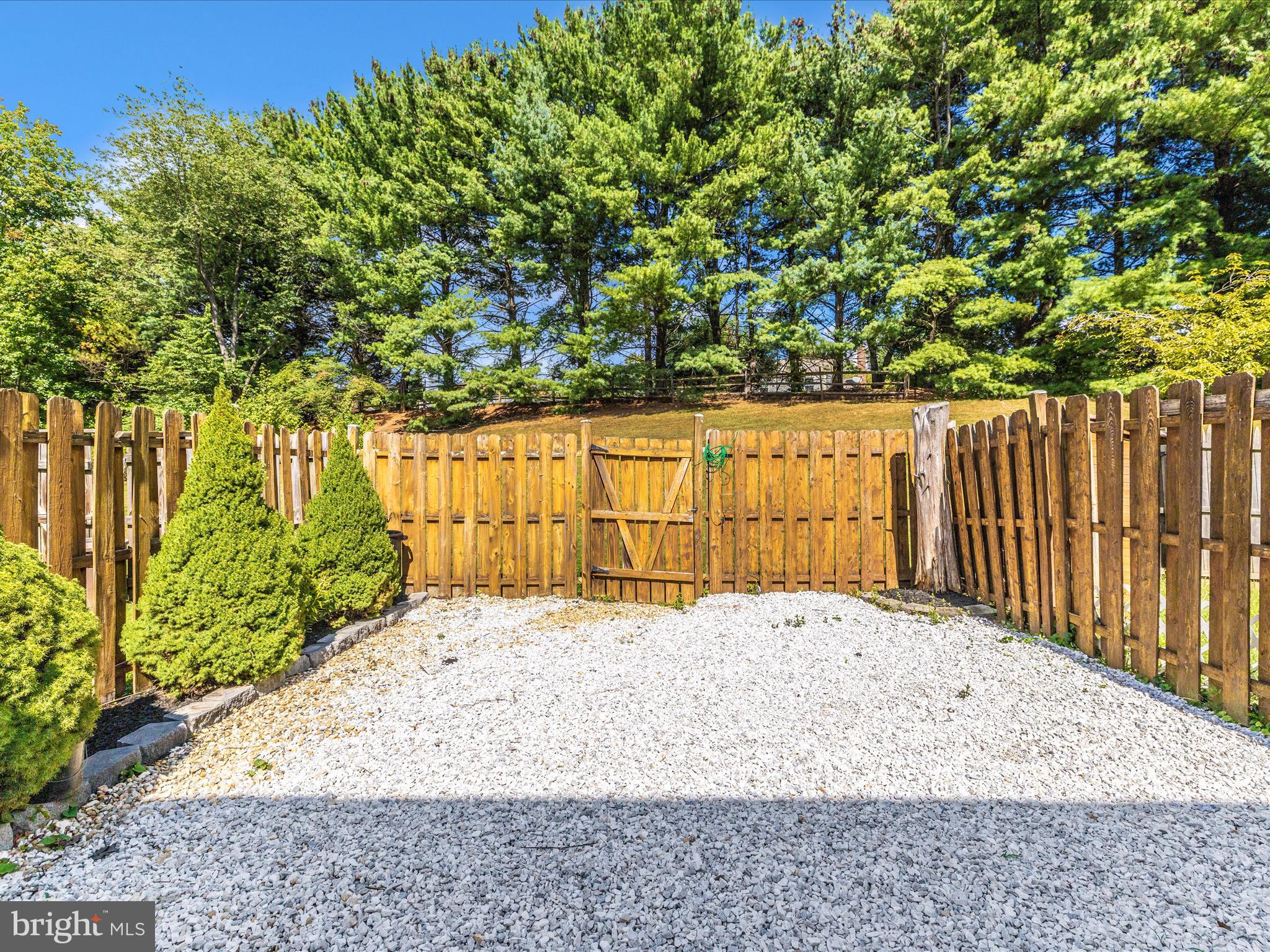 11181 CAPTAINS WALK COURT