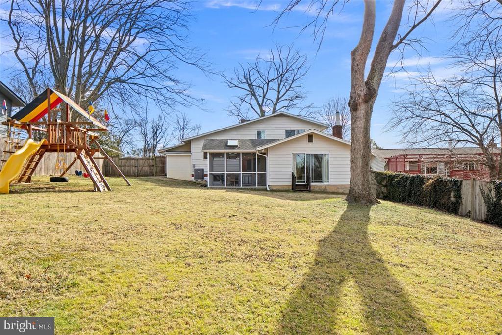 4805 ARCTIC COURT