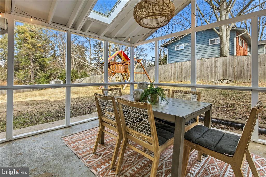 4805 ARCTIC COURT