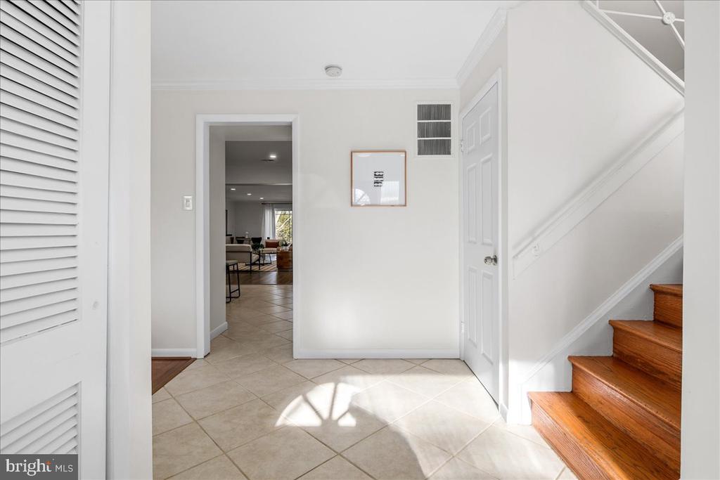 4805 ARCTIC COURT