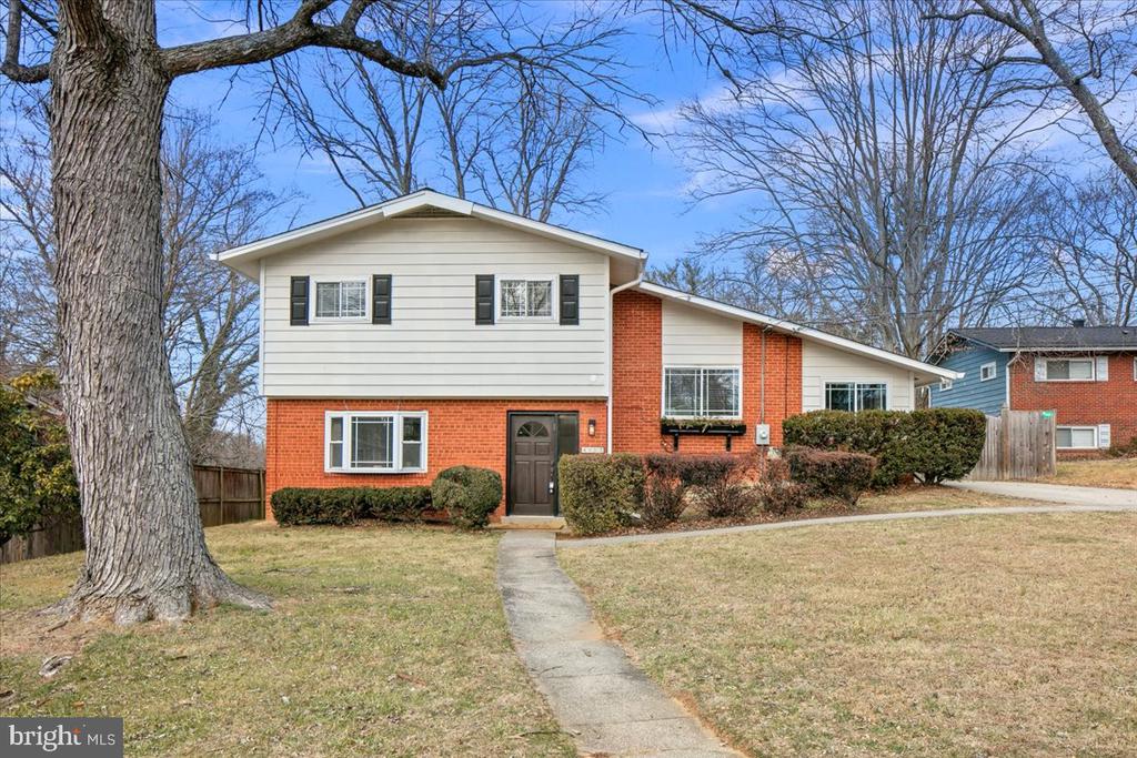 4805 ARCTIC COURT