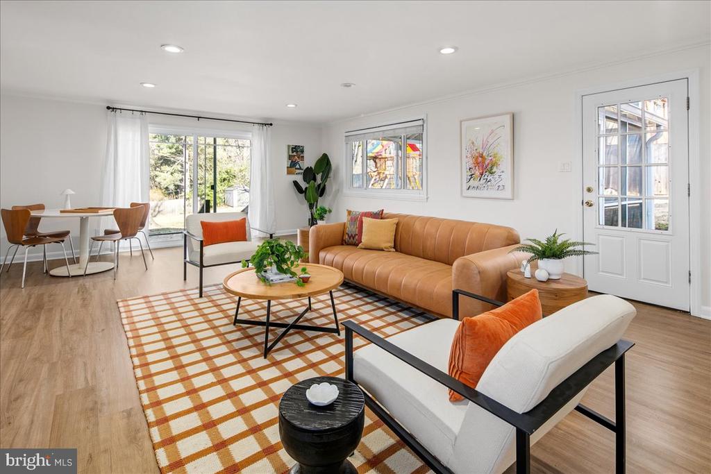 4805 ARCTIC COURT