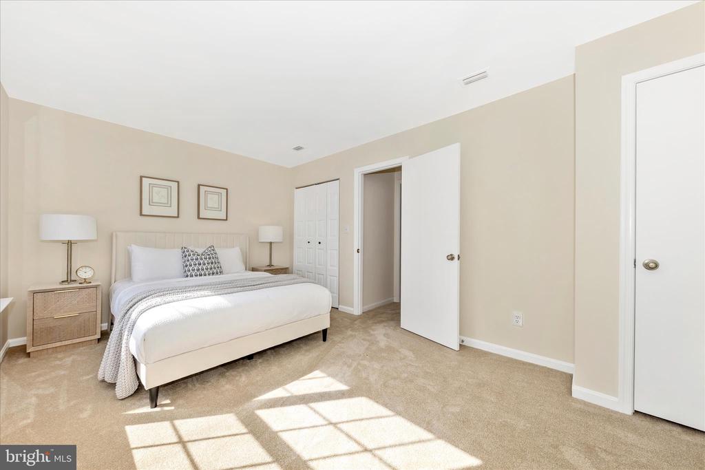19742 TEAKWOOD CIRCLE 52
