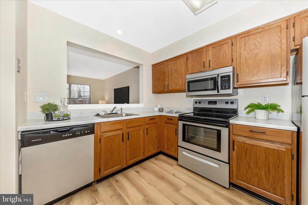 19742 TEAKWOOD CIRCLE 52