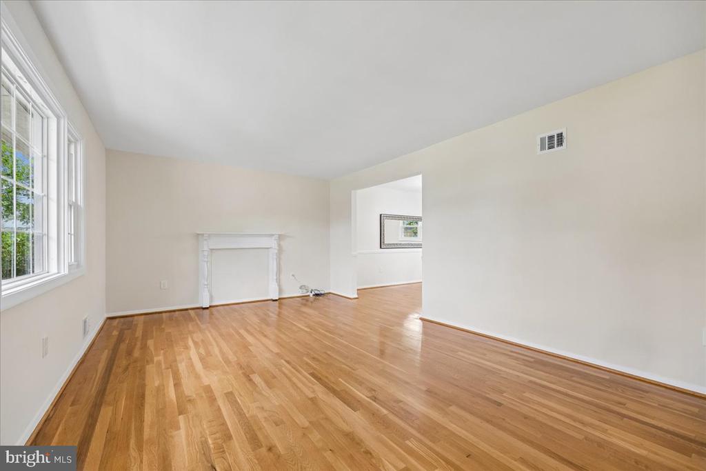 11315 GAINSBOROUGH ROAD