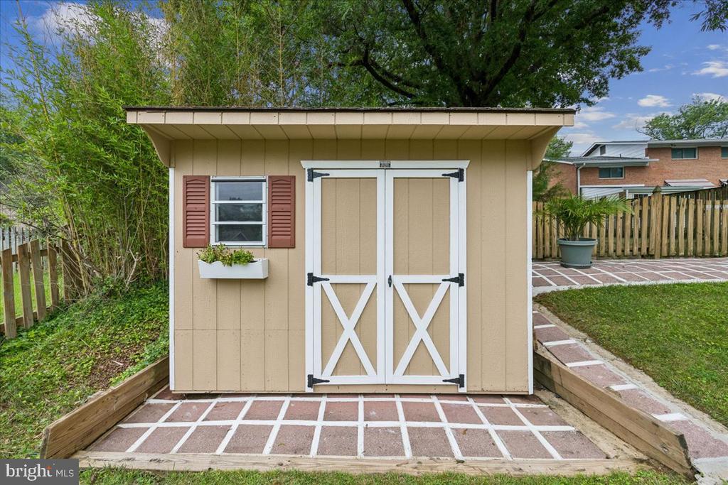11315 GAINSBOROUGH ROAD