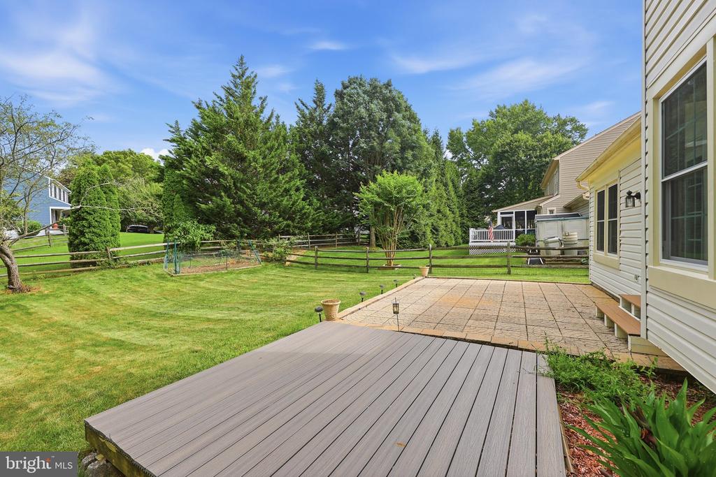 34 SPINNING WHEEL COURT