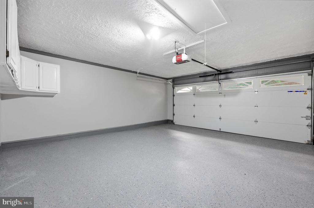 34 SPINNING WHEEL COURT