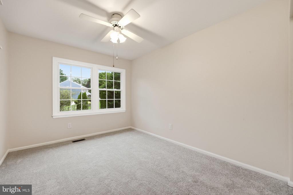 34 SPINNING WHEEL COURT