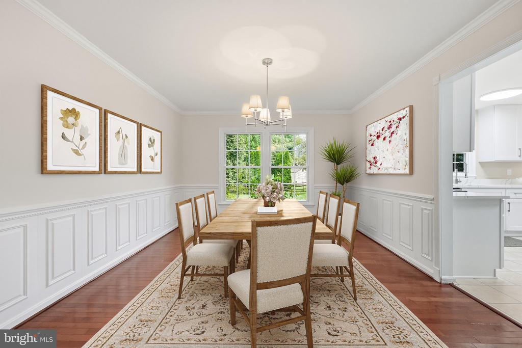 34 SPINNING WHEEL COURT