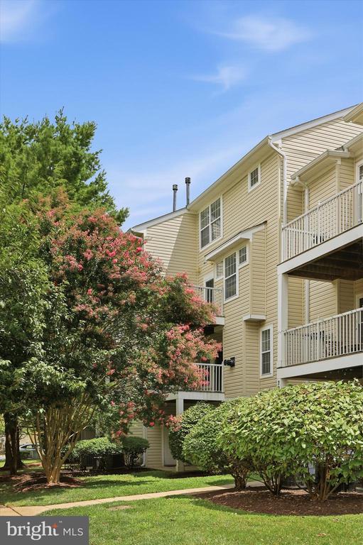 20519 GOLF COURSE DRIVE Unit: 1708