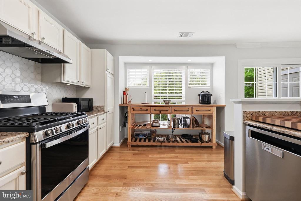 20519 GOLF COURSE DRIVE Unit: 1708