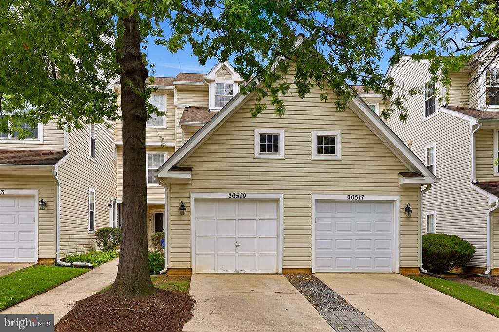 20519 GOLF COURSE DRIVE Unit: 1708
