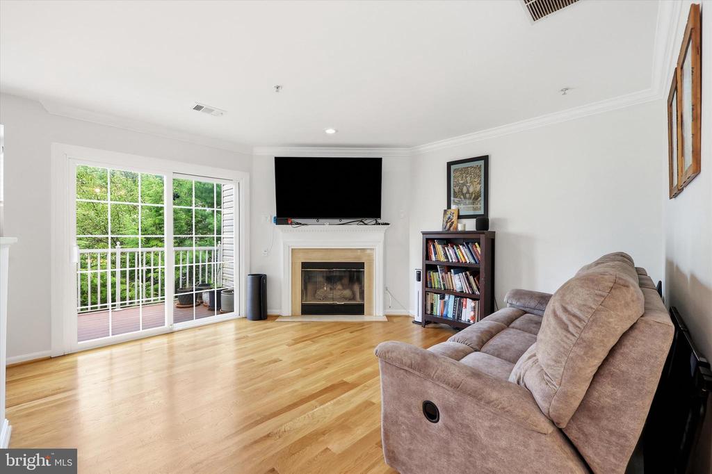 20519 GOLF COURSE DRIVE Unit: 1708