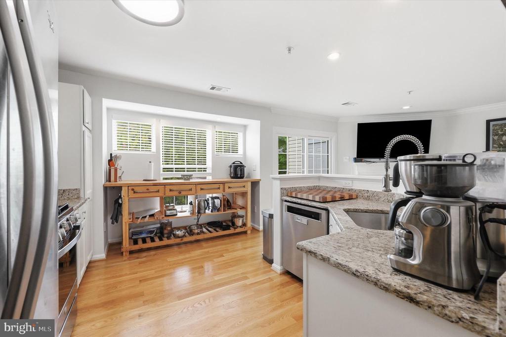 20519 GOLF COURSE DRIVE Unit: 1708