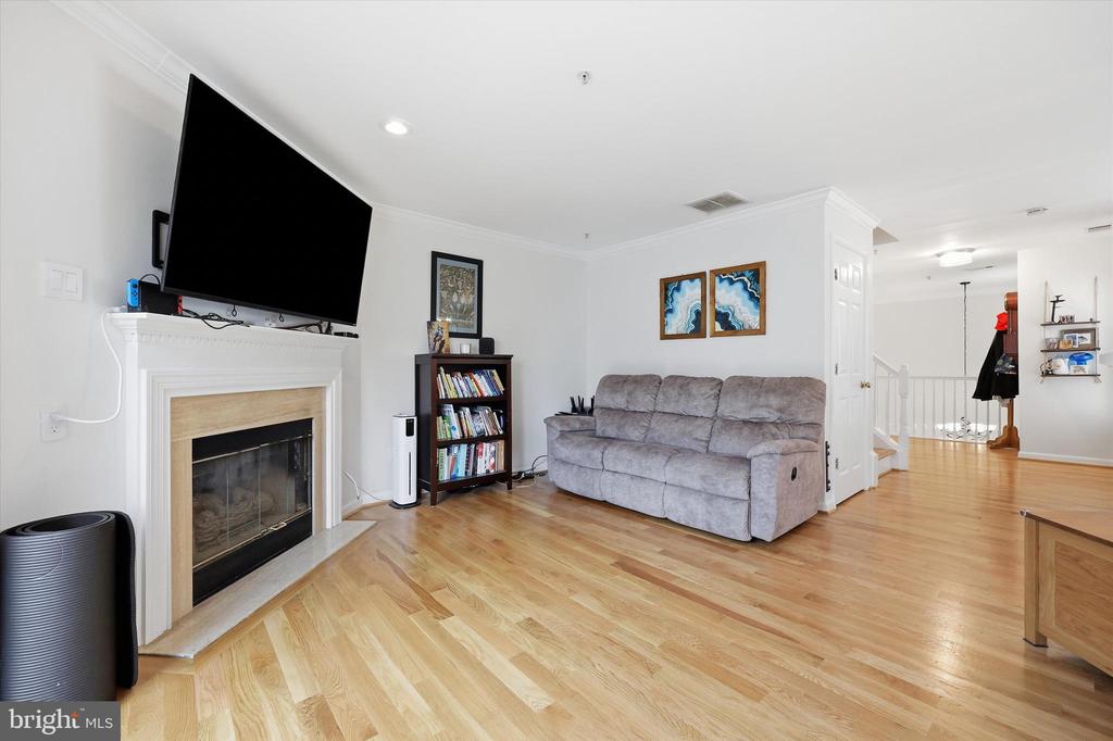20519 GOLF COURSE DRIVE Unit: 1708