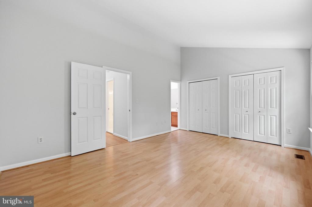 20126 SEABREEZE COURT