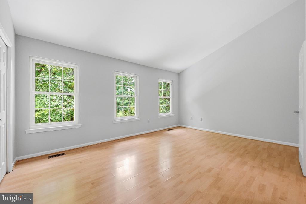 20126 SEABREEZE COURT