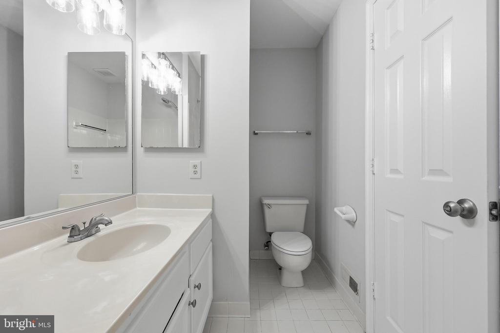 20126 SEABREEZE COURT