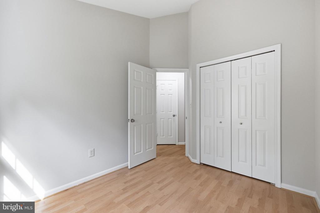 20126 SEABREEZE COURT