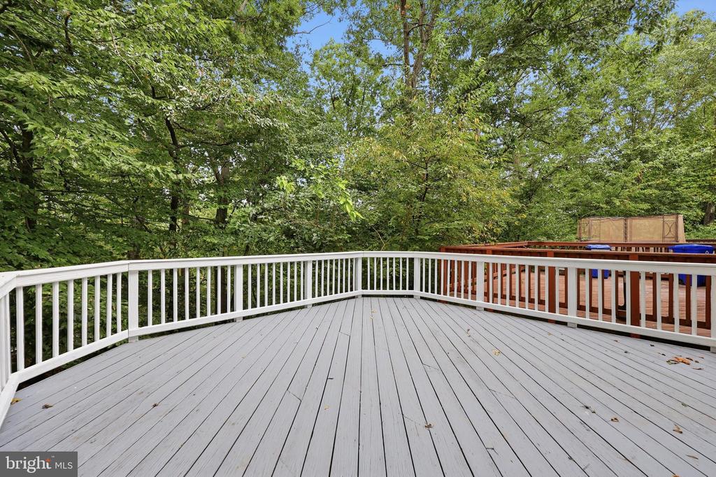 20126 SEABREEZE COURT