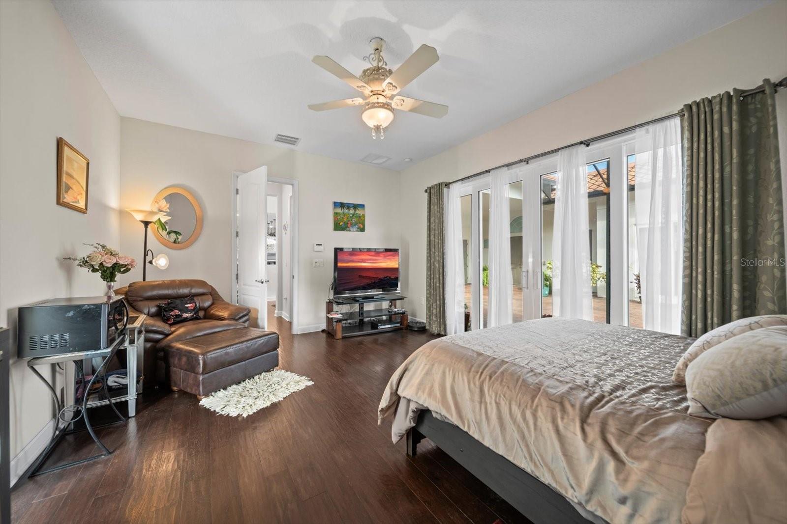 11 NEW LEATHERWOOD DR