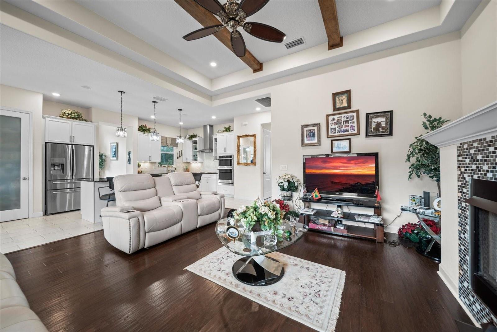 11 NEW LEATHERWOOD DR