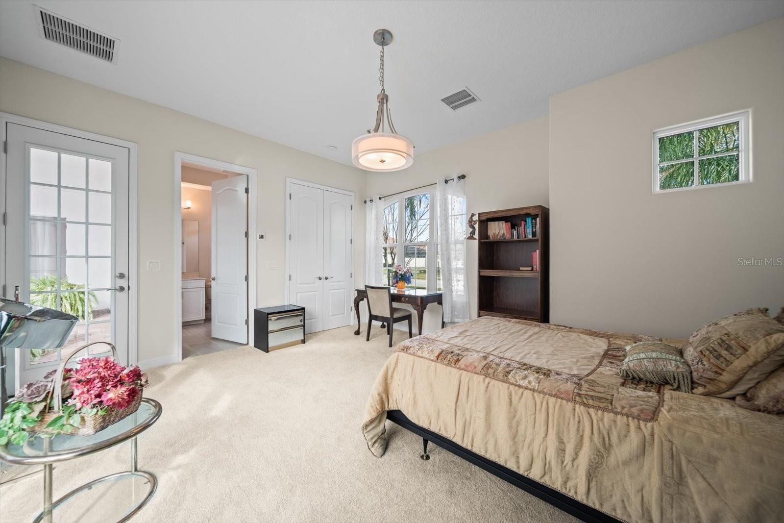 11 NEW LEATHERWOOD DR