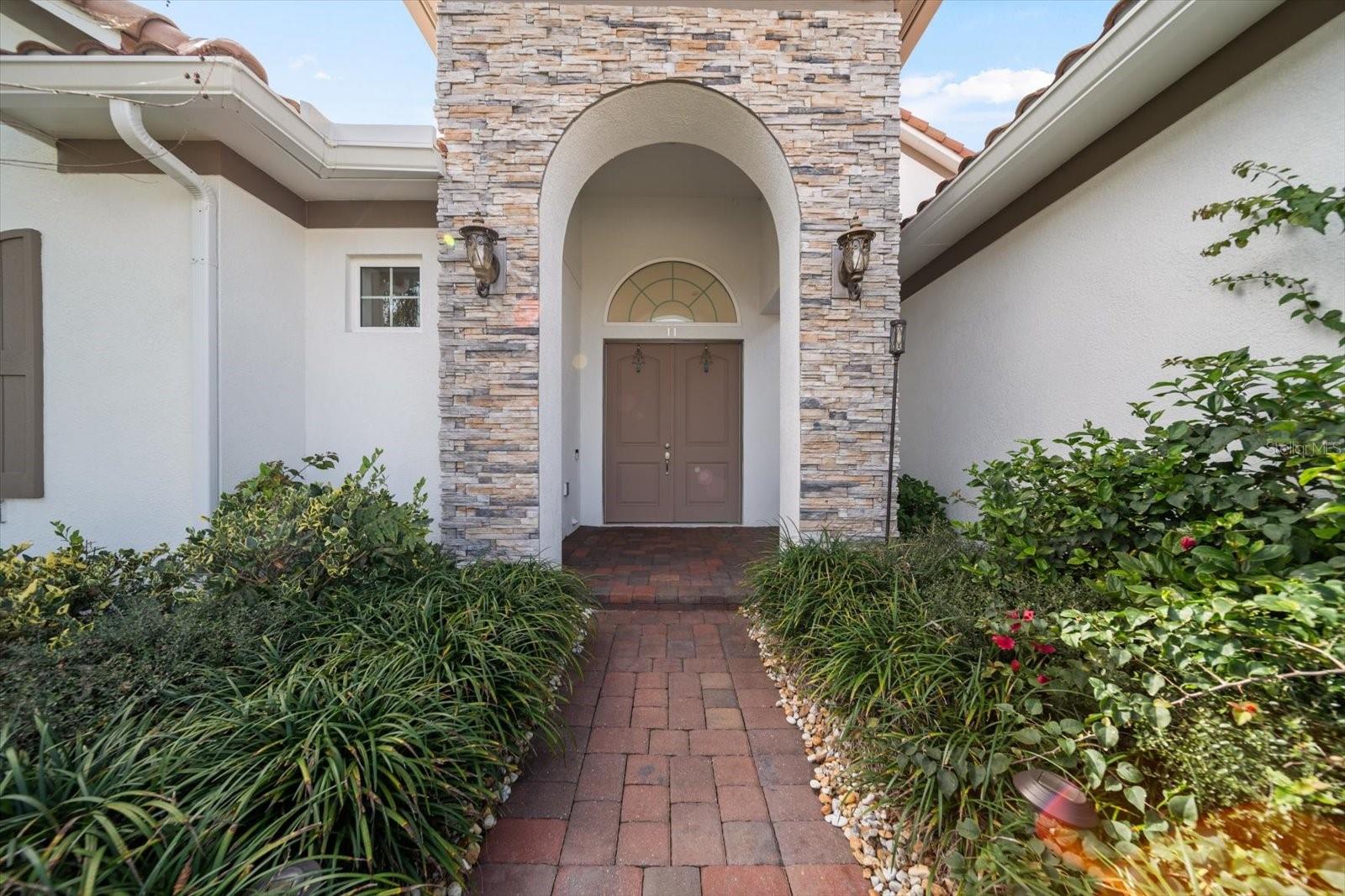 11 NEW LEATHERWOOD DR